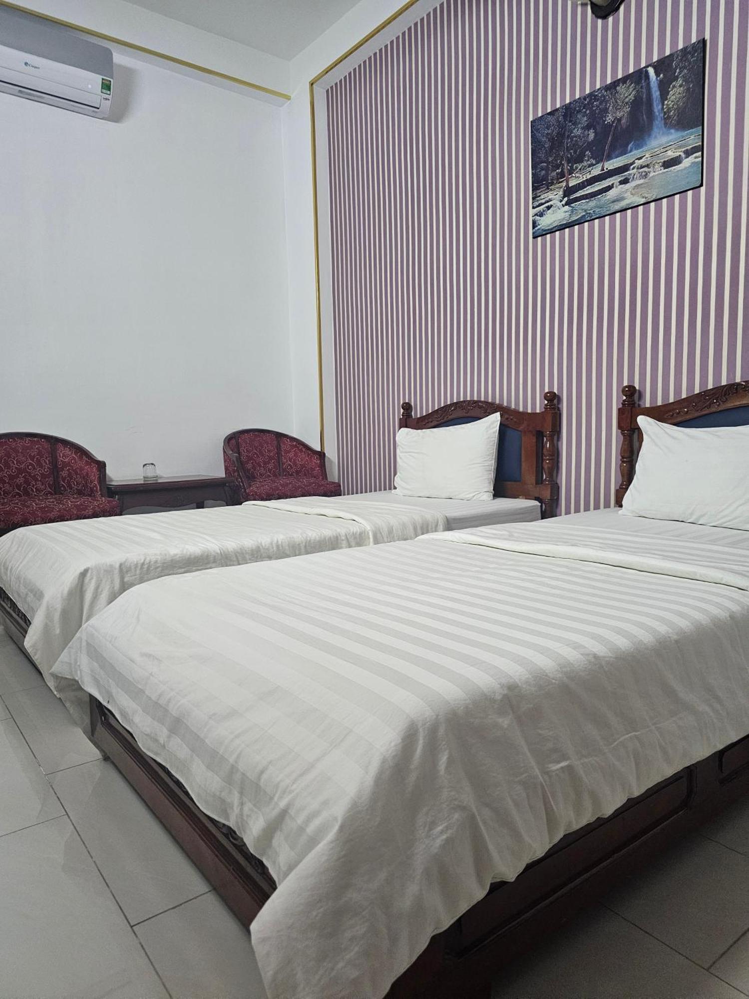 Khach San Trung Mai Hotel Хошимин Екстериор снимка