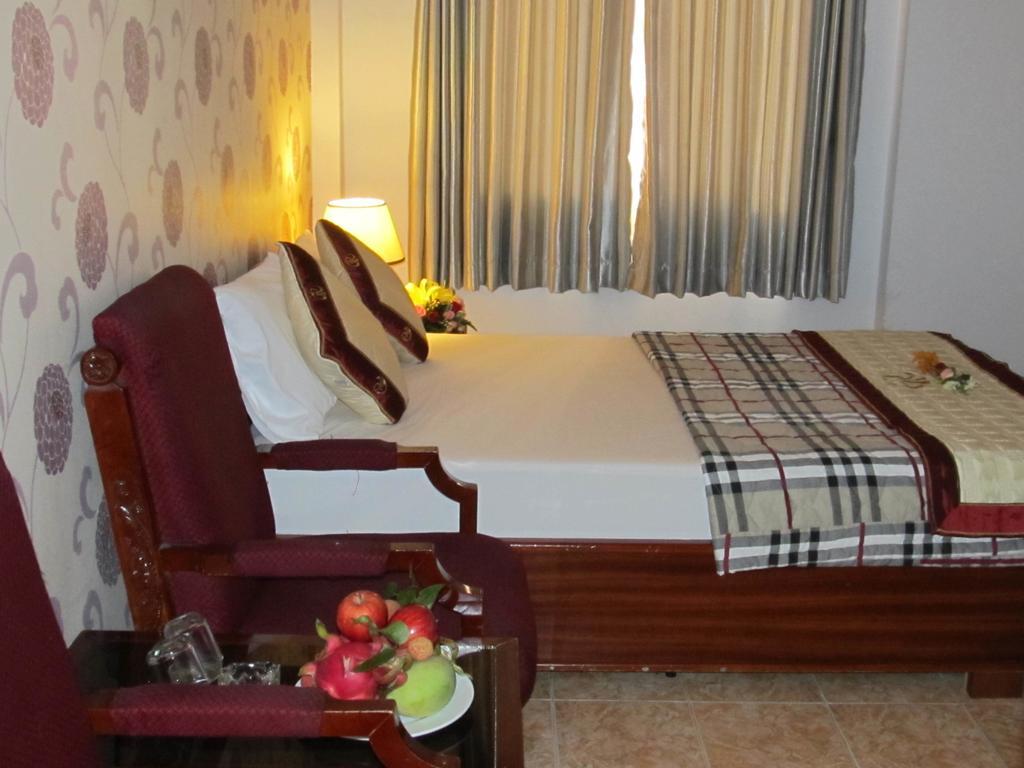 Khach San Trung Mai Hotel Хошимин Стая снимка