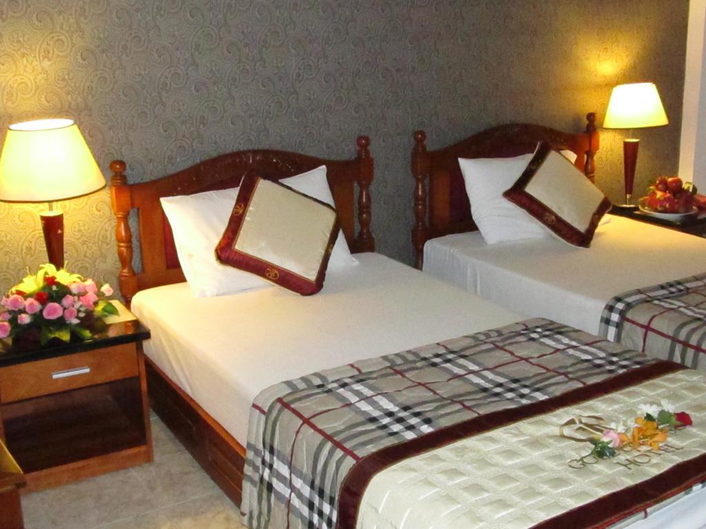 Khach San Trung Mai Hotel Хошимин Стая снимка